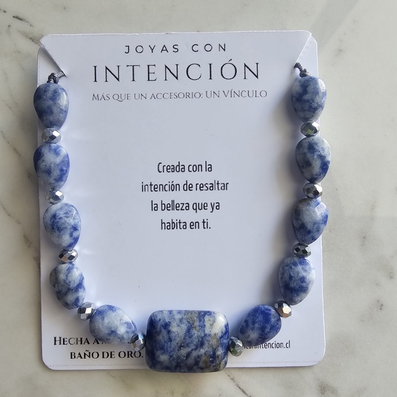 Pulsera azul con dije lapislázuli